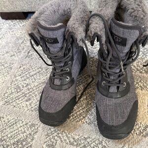 UGG Women's Charcoal and Black Winter Boots like NEW